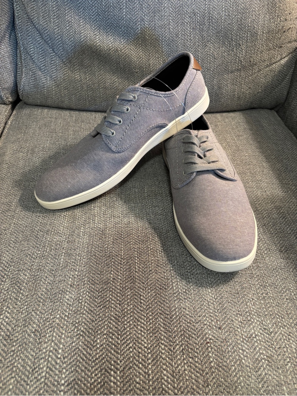 Steve Madden Men’s Grey Canvas Sneakers Various Sizes.